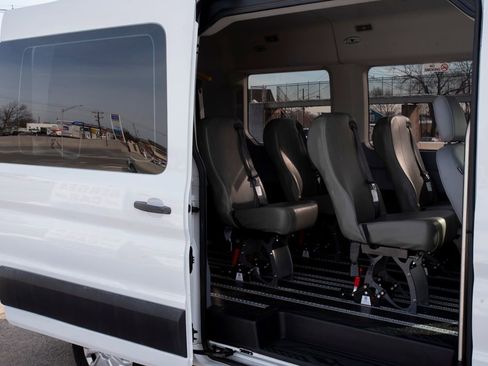 Used 2018 Ford Transit 150 XL image 14