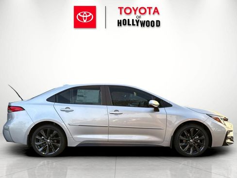 New 2026 Toyota Corolla SE image 3