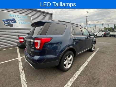 Used 2017 Ford Explorer XLT w/ Equipment Group 201A AWD/4WD image 5