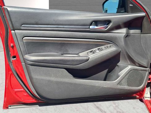 Used 2021 Nissan Altima 2.5 SR image 17