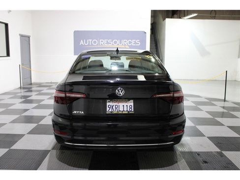 Used 2021 Volkswagen Jetta S image 5