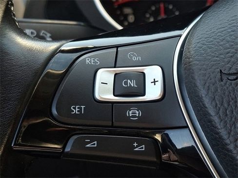 Used 2019 Volkswagen Tiguan SE w/ Panoramic Sunroof Package image 22