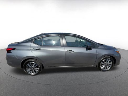 Used 2025 Nissan Versa SV image 16