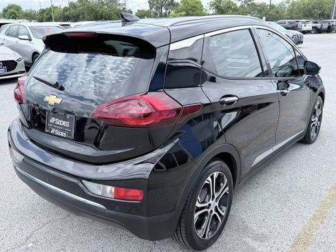 Used 2018 Chevrolet Bolt Premier w/ Driver Confidence II Package FWD image 7