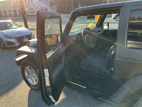 Used 2012 Jeep Wrangler Sport image 12