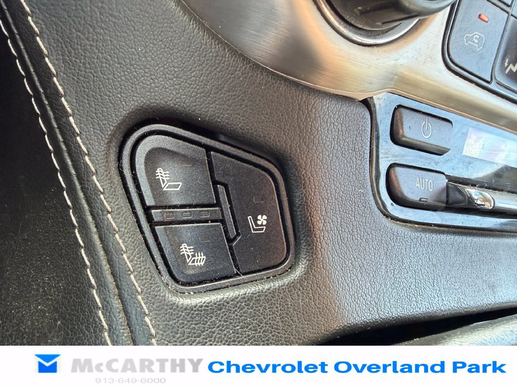 Used 2019 GMC Yukon XL Denali w/ Open Road Package AWD/4WD image 16