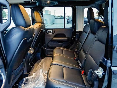 New 2026 Jeep Wrangler Unlimited Sahara AWD/4WD image 23