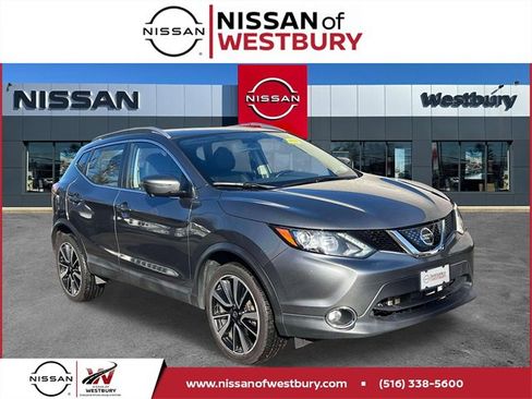 Used 2018 Nissan Rogue Sport SL image 1
