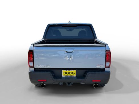 Used 2023 Honda Ridgeline Sport image 4