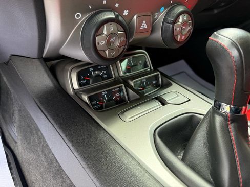 Used 2015 Chevrolet Camaro SS w/ Commemorative Special Edition image 59
