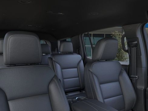 New 2026 Chevrolet Traverse LT w/ Driver Confidence Package image 24