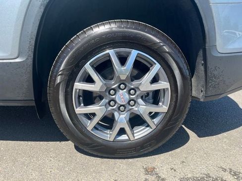 Used 2023 GMC Acadia SLT AWD/4WD image 10