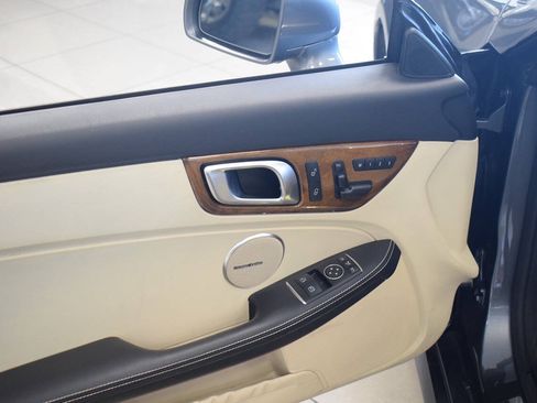 Used 2016 Mercedes-Benz SLK 300 image 16