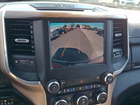 Used 2022 RAM 1500 Laramie AWD/4WD image 18