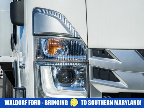 Used 2025 Chevrolet Low Cab Forward image 11
