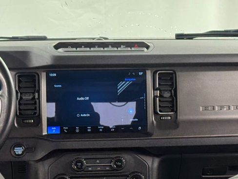 Used 2025 Ford Bronco Badlands AWD/4WD image 17