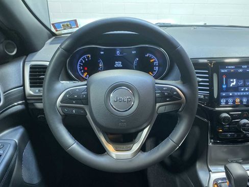 Used 2019 Jeep Grand Cherokee Limited AWD/4WD image 15