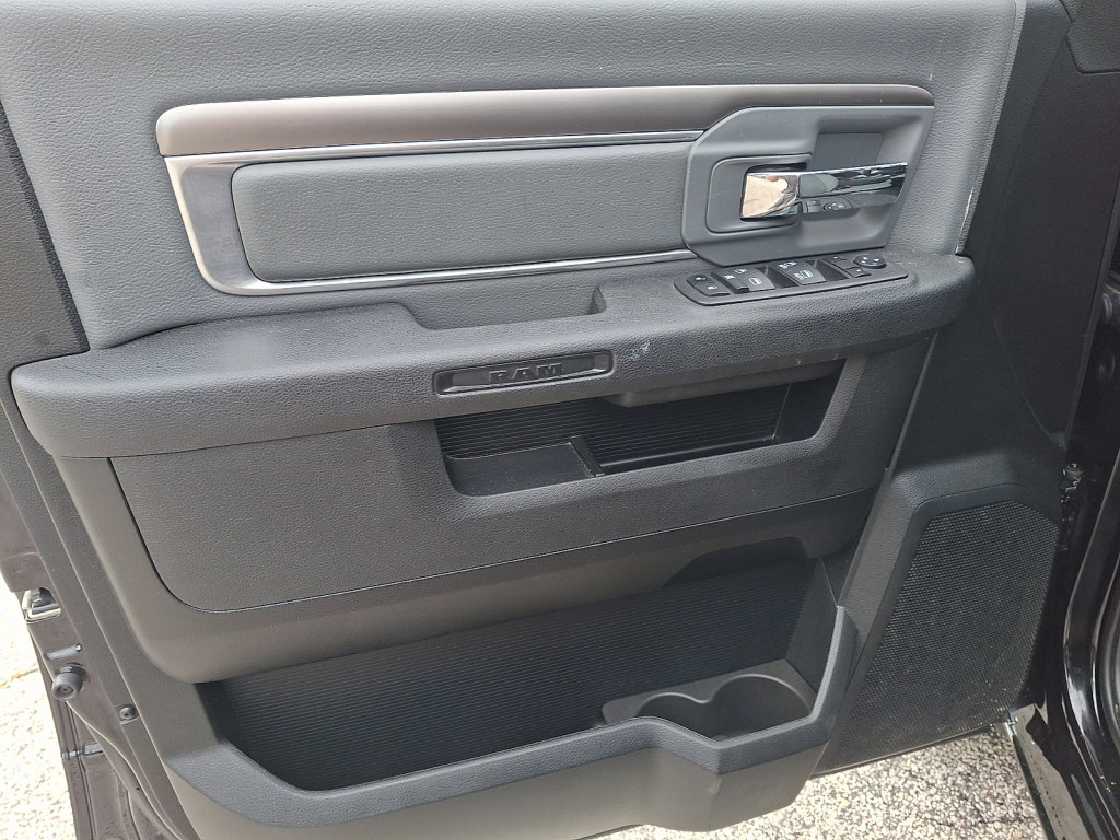 Used 2024 RAM 1500 Classic SLT AWD/4WD image 22
