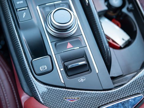 Used 2019 Maserati Levante GranLusso AWD/4WD image 34