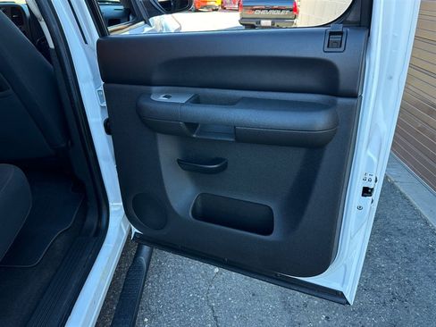 Used 2012 Chevrolet Silverado 1500 LT RWD image 38