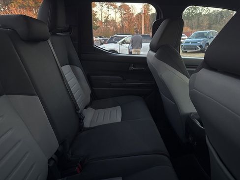 Used 2025 Toyota Tacoma TRD Off-Road image 15