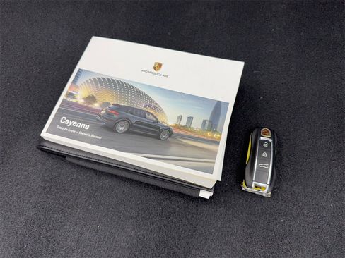 Used 2021 Porsche Cayenne Coupe image 78