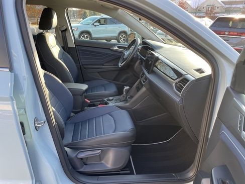 Certified 2025 Volkswagen Taos SEL image 11