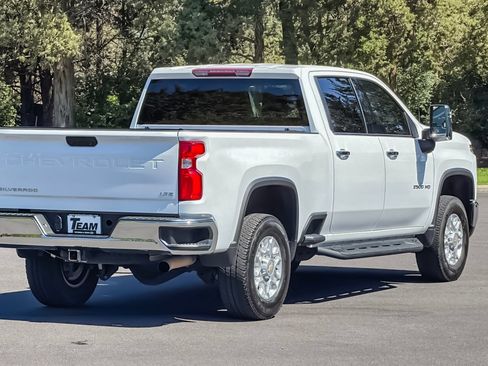 Used 2024 Chevrolet Silverado 2500 LTZ AWD/4WD image 4