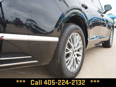Used 2025 Genesis GV80 2.5T Standard AWD/4WD image 8