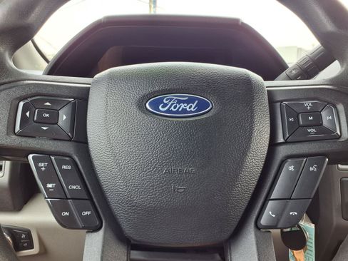 Used 2018 Ford F550 4x4 Regular Cab Super Duty image 12