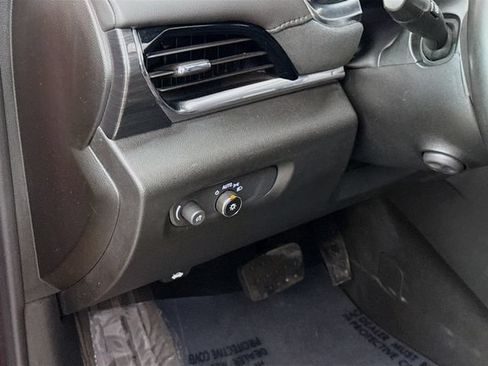 Used 2023 Chevrolet Traverse High Country w/ LPO, Floor Liner Package AWD/4WD image 12