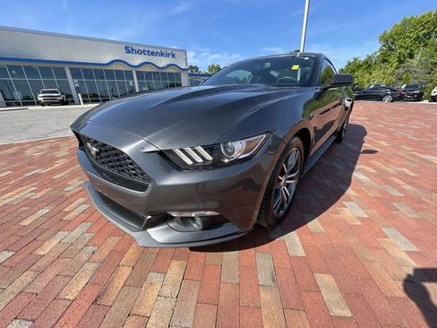 Used 2017 Ford Mustang Coupe RWD image 5