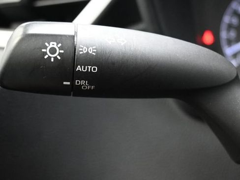 Used 2022 Toyota Corolla LE FWD image 19