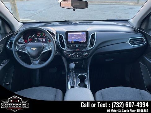 Used 2023 Chevrolet Equinox LT AWD/4WD image 32