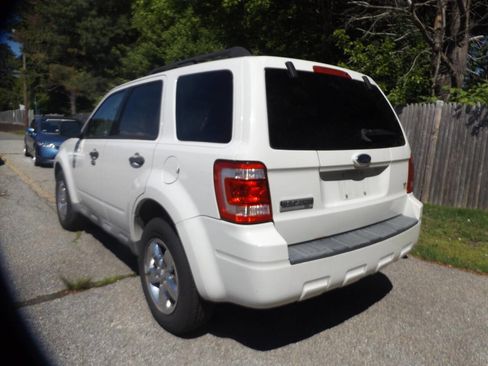 Used 2009 Ford Escape XLT FWD image 3
