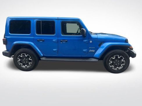 Used 2024 Jeep Wrangler Unlimited Sahara AWD/4WD image 4