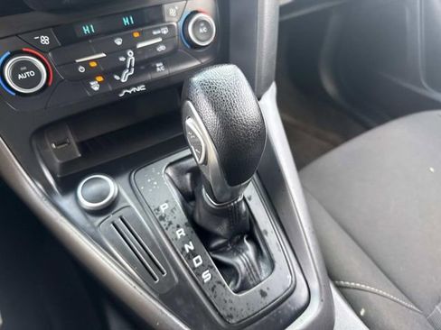 Used 2018 Ford Focus SEL image 25