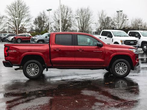 Used 2024 Chevrolet Colorado LT w/ LT Convenience Package image 26
