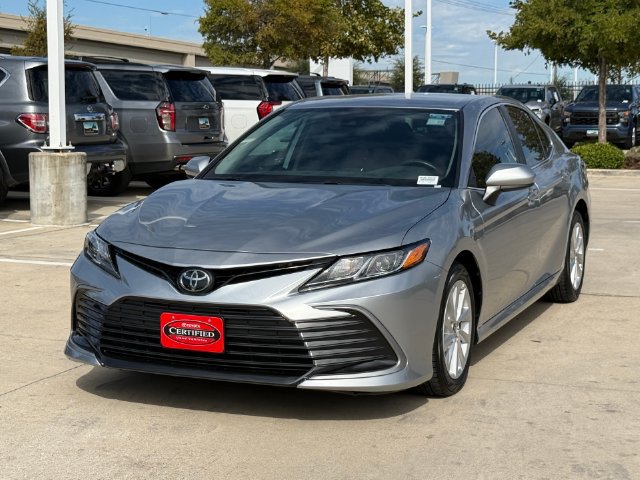 Used 2024 Toyota Camry LE FWD image 9
