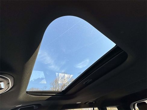 Certified 2024 Jeep Grand Cherokee L Altitude image 39