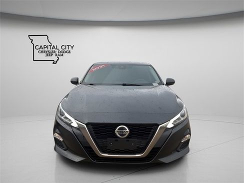 Used 2021 Nissan Altima 2.0 SR image 3
