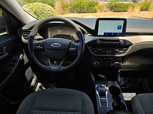 Used 2022 Ford Escape SE FWD image 21