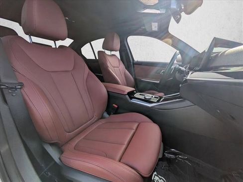 Used 2024 BMW 330i 330i w/ Convenience Package image 21