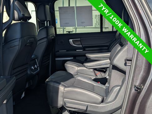 Certified 2025 Ford Expedition Max Platinum w/ Stealth Performance Package AWD/4WD image 18
