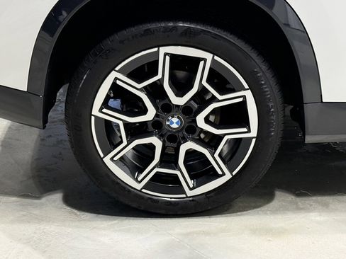 Certified 2025 BMW X1 xDrive28i image 8