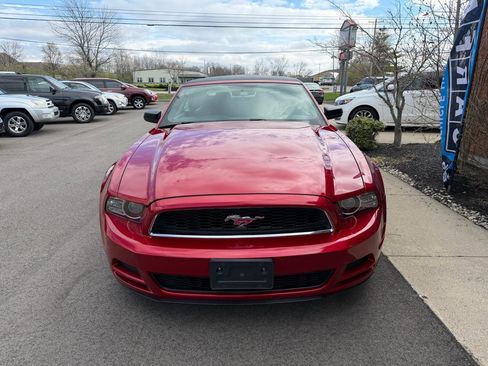 Used 2013 Ford Mustang Convertible image 2
