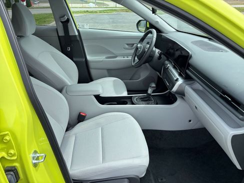 Used 2025 Hyundai Kona SEL FWD image 36