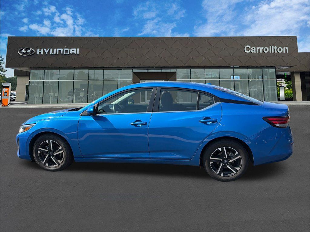 Used 2024 Nissan Sentra SV FWD image 8
