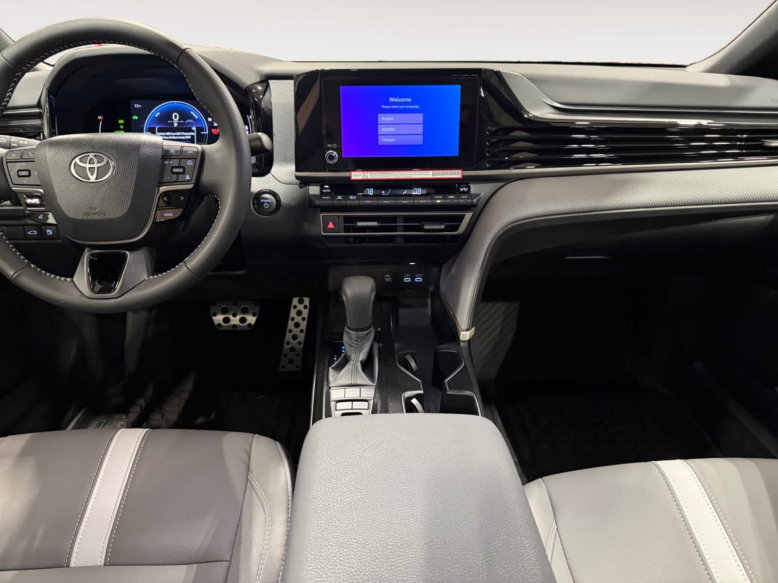 Used 2026 Toyota Camry SE FWD image 11