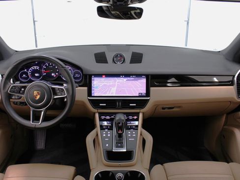 Used 2019 Porsche Cayenne image 54